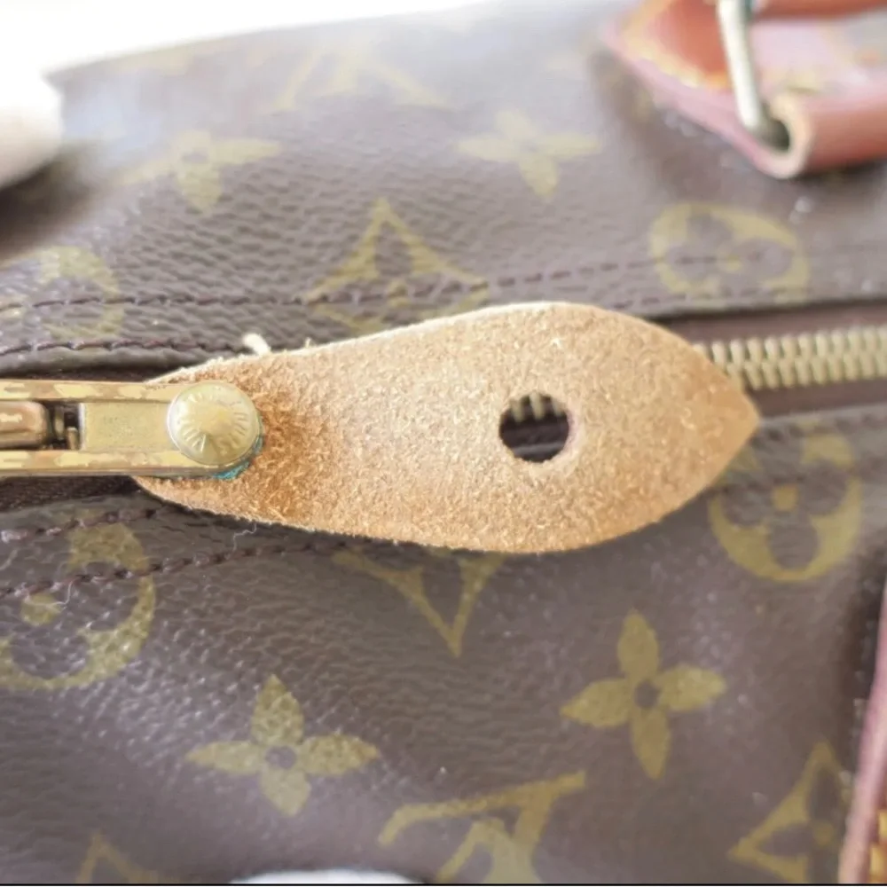 Authentic Louis Vuitton Speedy 35 Monogram Handbag - Picture 12 of 16